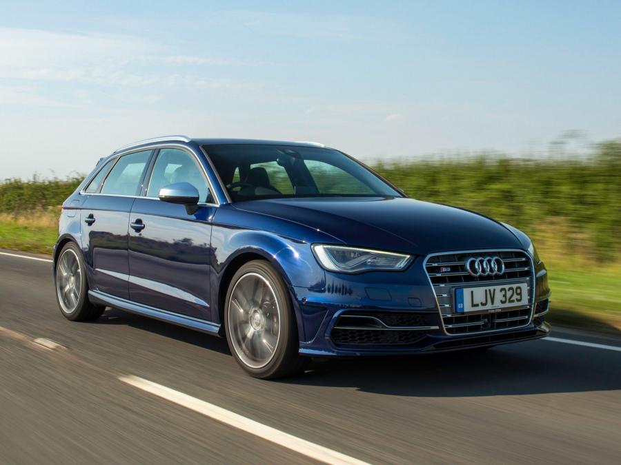  Audi S3 Sportback (8V) 2013 года  (UK) (фото 7 из 17)
